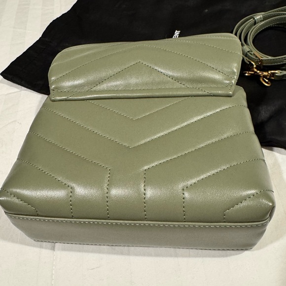 Yves Saint Laurent Green Quilted Leather Bag - Picture 5 of 10